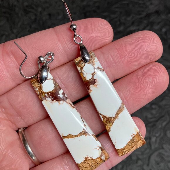 Wild Horse Turquoise Magnesite Crazy Horse Appaloosa Stone Earrings - Picture 5 of 6